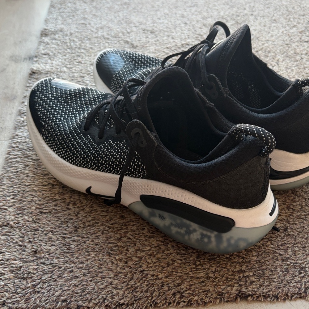 Nike Joyride run flyknit black/white womens sz 9.5 - Picture 8 of 15